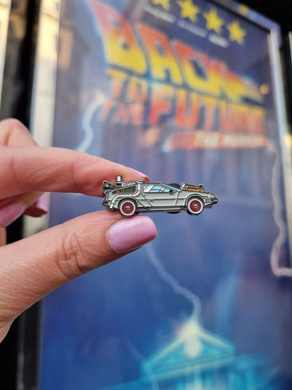 Pin Metálico - Delorean BTF Side